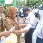 Kepala UPT Dra Hj Irnawati MM Membuka MPLS Peserta Didik Baru SMP Negeri 7 Medan