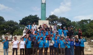 Peringati HUT Ke-49, DPD KNPI Binjai Gelar Ziarah Makam Pahlawan dan Bakti Sosial