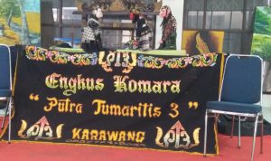 PRK Telagasari menampilkan pagelaran wayang golek dalam acara HALEUANG BMMK