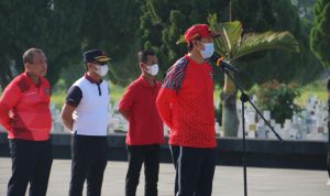 Peringati HDKD ke 77, Kanwil Kemenkumham Sumut Bersihkan Makam Pahlawan