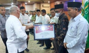 Capai 1000 Dosis Vaksin PMK, Pemkab Gayo Lues Terima Penghargaan dari Pemprov Aceh