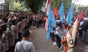 Dikawal Polrestabes Medan, Unjuk Rasa Buruh Tolak Kenaikan BBM Berakhir Kondusif