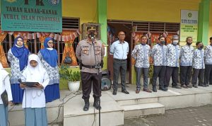 Jadi Pembina Upacara Bendera, Waka Polsek Medan Area Sampaikan Pesan Kamtibmas Jauhi Narkoba