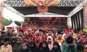 Gelar Peringatan Hari Jadi Pemuda Pancasila di Plaza Pemda, MPC Kabupaten Bekasi Santuni Ratusan Yatim