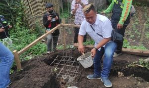 KETUA PAC IPK LABUHAN DELI AGUS SALIM LAKUKAN PELETAKAN BATU PERTAMA PEMBANGUNAN MADRASAH QURAN AL HIKMAH DI GARUT