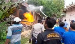 Minimalisir Terjadinya Korban, Polsek Kedundung Pasang Police Line Lokasi Sumur Bor Di Desa Gunung Eleh