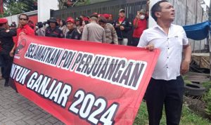 Keluarga Besar Forum Kader Senior PDIP Geruduk Kantor DPD PDI Perjuangan Sumut Desak Rapidin Simbolon Klarifikasi