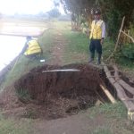 PIHAK BBWS TINJAU LOKASI TANGGUL JEBOL DI CIASEM HILIR UNTUK PENANGGULANGAN SEMENTARA