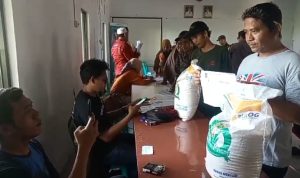 Sebanyak 10.967 KPM di Kecamatan Patokbeusi Terima Bantuan Beras 10 Kg