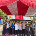 Kapolrestabes Medan Beserta Toko Masyarakat Membunyikan Sirine Menandakan Terbentuknya Polsek Medan Tembung