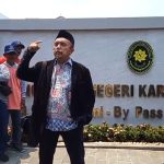 Kecewa Sidang Perdana Gugatan Class Action Ditunda! Nelayan dan Kuasa Hukum Gelar Orasi Depan PN Karawang!