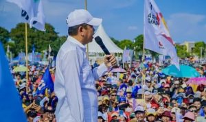 Kehadiran Cagub Jabar Kang Dedi Mulyadi Pada Kampanye Akbar Mantapkan Langkah Paslon 01 Acep-Gina