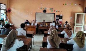 Kapolsek Blanakan Bersama Kadisdik P5A Berikan Motivasi Pada Tenaga Pendidik SD Negeri Jayamukti