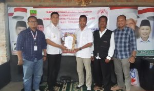 DPC GCP 08 Kabupaten Bekasi Resmi Berdiri Ditandai Penyerahan SK Oleh Ketua DPD