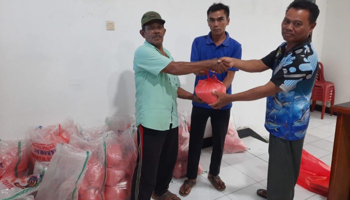 Ringankan Beban Nelayan Pada Masa Paceklik, KPL Mina Mandiri Fajar sidik Blanakan Bagikan 6 Ton Beras