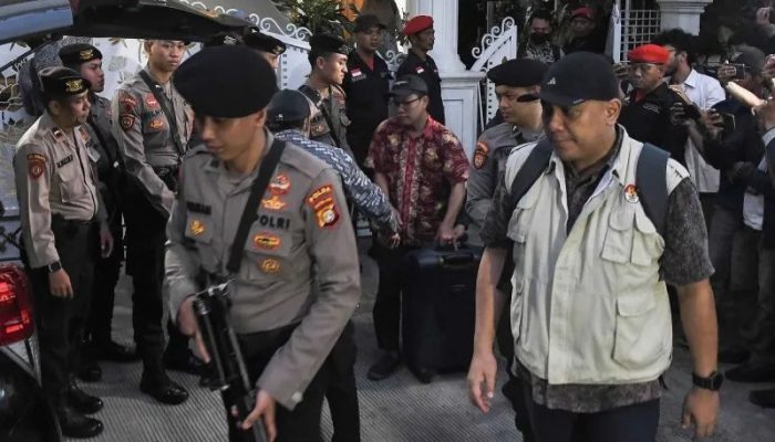 Rumah Sekjen PDI-P Hasto Kristiyanto Digeledah KPK Atas Kasus Dugaan Korupsi dan Perintangan Penyidikan