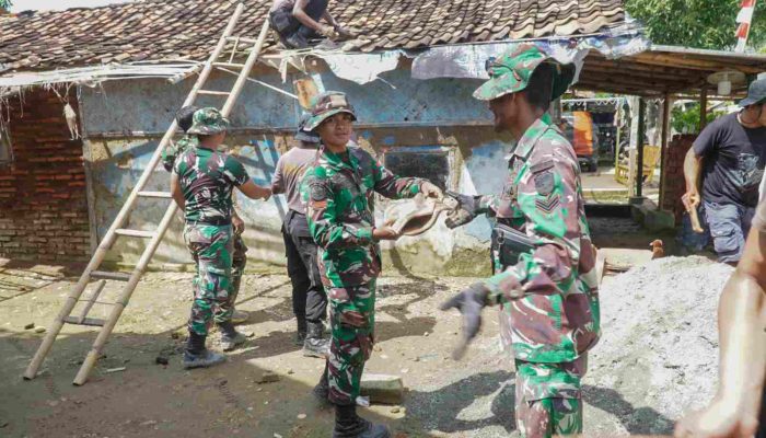 Satgas TMMD ke-123 Langsung Bergerak: Rumah Pejuang Pendidikan Dibongkar untuk Direhab