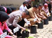 Kapolres Lampung Utara Ikuti Launching Penguatan Program Pekarangan Pangan Lestari