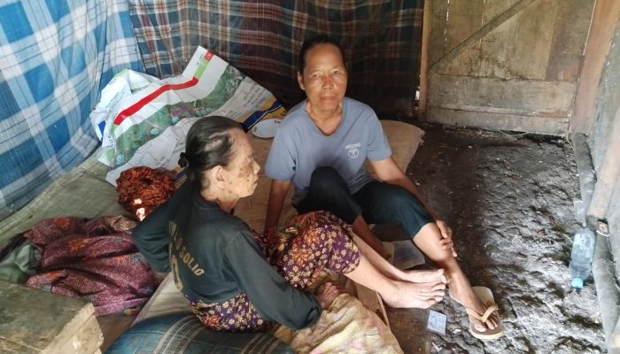 Mak Santi (75) Lansia Warga Desa Tanjungtiga Tak Pernah Dapatkan Bantuan Sosial Karena Tidak Miliki KTP