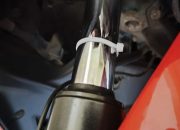 Alasan Mekanik Motor Pasang Tali di As Sok Depan