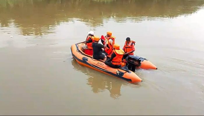 Timsar BPBD Labusel Hari Ke 4 Terus Cari Korban Hanyut di Sungai Barumun