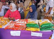 Kerjasama Kodim 0605/Subang dan DKUPP Subang Gelar Pasar Murah pada Penutupan TMMD Ke-123 Kodim 0605/Subang