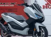 Tampilan Lebih Sporty dan Futuristik PCX 2025 Bisa Jadi Pilihan Anda!