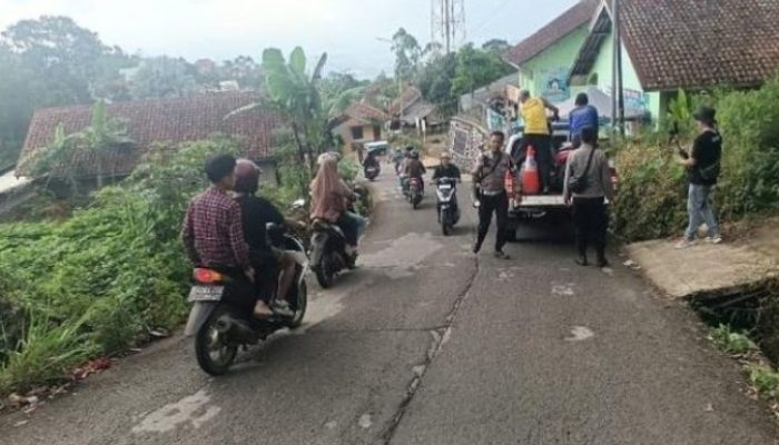 Tabrak Pohon Saat Mudik! 3 Orang Tewas di Bandung