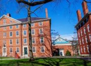 Trump Larang Harvard Terima Mahasiswa Asing, Ribuan Pelajar Terancam Diusir