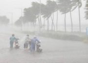 BMKG: Hujan Lebat Berpotensi Terjadi di 30 Provinsi pada 15 Juni 2025, Masyarakat Diminta Waspada