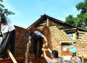 Polres Tulang Bawang Barat Gelar Bedah Rumah Jelang Hari Bhayangkara Ke-79, Wujud Kepedulian Polri untuk Masyarakat