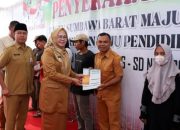 Wakil Bupati KSB Percepat Penyaluran Bantuan Pendidikan: 3.000 Siswa Sudah Terima Buku Rekening