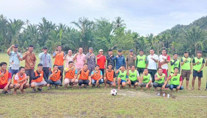 Wakil Bupati Simeulue Resmi Buka Liga Desa Matanurung dalam Semarak HUT RI ke-80