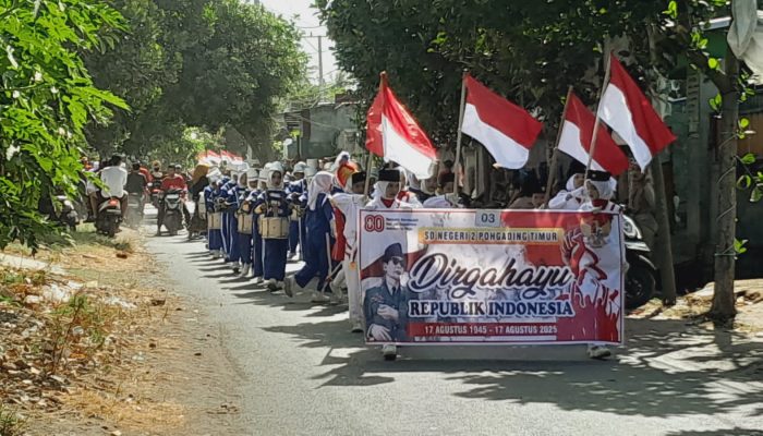Semarak HUT RI ke-80: Pemdes dan Warga Pohgading Timur Gelar Pawai Umum Meriah Hingga Pantai Kerakat