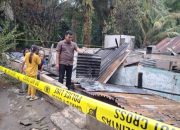 Polsek Serbalawan Tanggap Tangani Kebakaran Rumah Kontrakan, Kerugian Capai Rp132 Juta