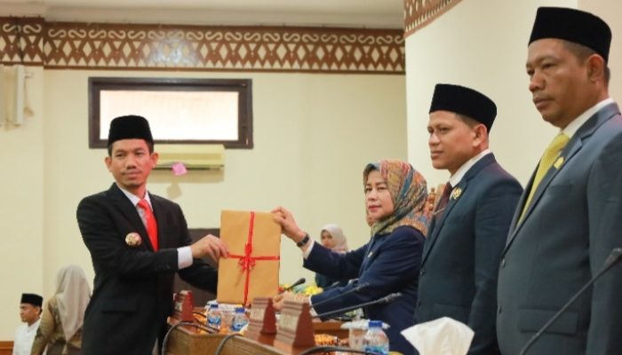 DPRK Aceh Barat Tetapkan Dua Qanun Strategis untuk Percepatan Pembangunan Daerah