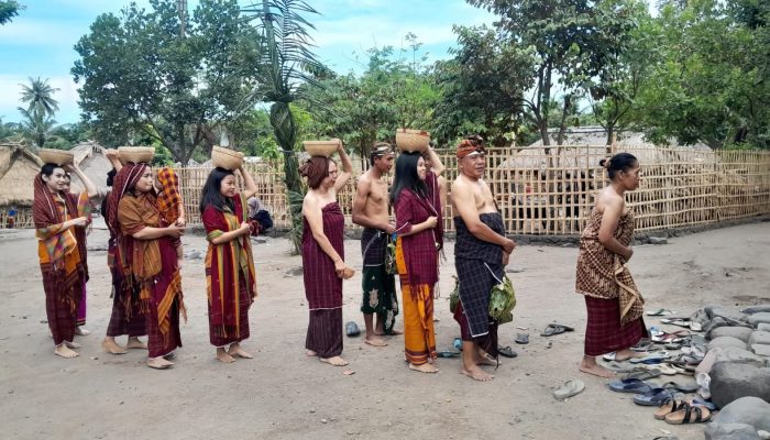 Maulid Adat Bayan: Warisan Keteraturan dan Potensi Wisata Budaya Lombok Utara