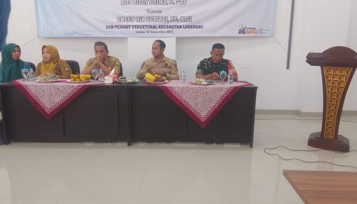 Suasana Haru Warnai Pisah Sambut Camat Losarang: Boy Billy Prima Pamit, Ncep Ria Setiadi Siap Lanjutkan Sinergi