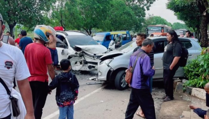 Lakalantas Mobil Siaga Desa Langensari: 9 Penumpang Luka Ringan, Termasuk 2 Anak
