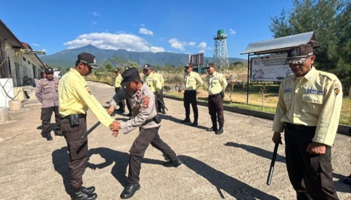 Binmas Polres Lotim Latih Satpam PT. Charoen Pokphand: Pengamanan Tahanan Tanpa Senjata Jadi Fokus