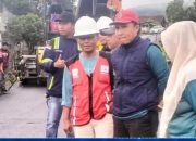Pengaspalan Jalan Pekon Waspada Ditinjau Bupati Parosil demi Jamin Kualitas Infrastruktur