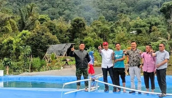 Bupati Lampung Barat Tinjau Pemandian Air Hangat Sumber Jaya