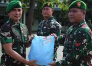 Dandim 0426 Tulang Bawang Bagikan Bingkisan Lebaran dan Lepas Prajurit Cuti