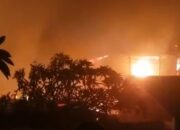 Sekitar 28 Rumah Hangus Dilalap Api di Alas, Sumbawa: Satu Petugas Damkar Jadi Korban