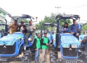 Lampung Utara Salurkan Traktor dan Perbaiki Irigasi untuk Petani