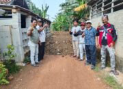 Calon Kades PAW No. 1 Berikan Bantuan Pengerasan Jalan di Dusun Wanakersa