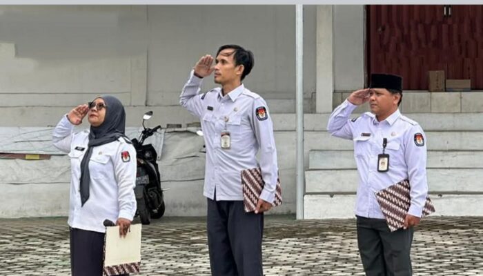 KPU Kabupaten Way Kanan Laksanakan Apel Rutin Mingguan