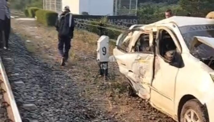 KA Babaranjang Tabrak Mobil Ayla di Sungkai Utara, Dua Pelajar Tewas