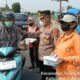 Polsek TBT dan FATWA Bagikan Masker Antisipasi Abu Vulkanik