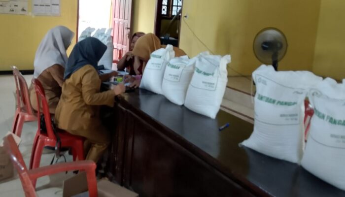 Tiyuh Wonokerto Bagikan Bantuan Pangan untuk 219 Keluarga